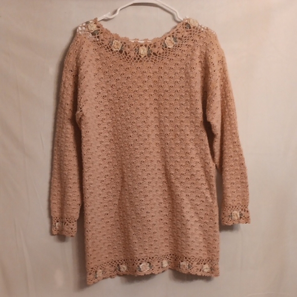 Colleen's Collectibles Elegant Crochet Floral Knitted By Hand Size Medium - Picture 2 of 11